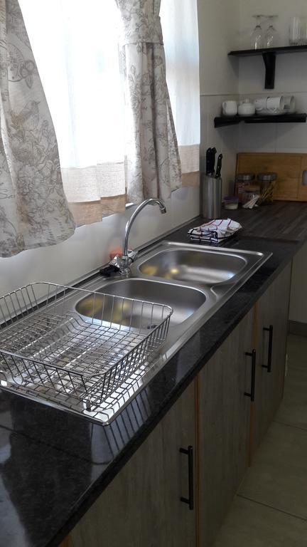 Self-Catering Studio, Unit 6 On Krupp Виндхук Экстерьер фото