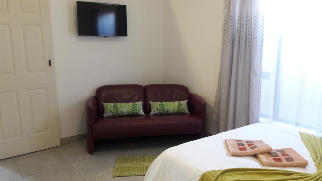 Self-Catering Studio, Unit 6 On Krupp Виндхук Экстерьер фото