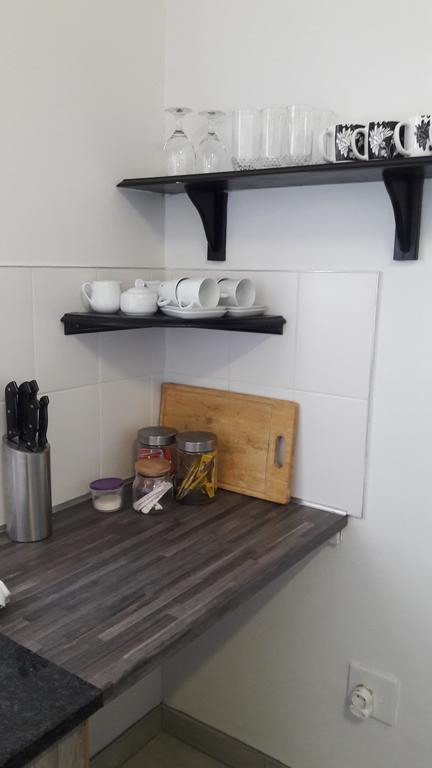 Self-Catering Studio, Unit 6 On Krupp Виндхук Экстерьер фото