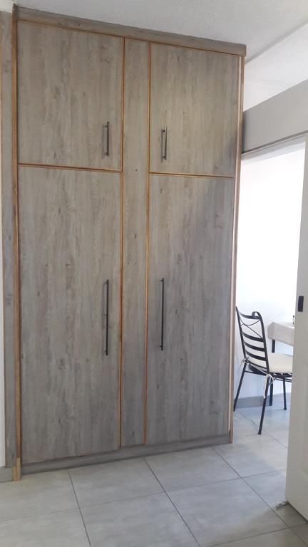 Self-Catering Studio, Unit 6 On Krupp Виндхук Экстерьер фото